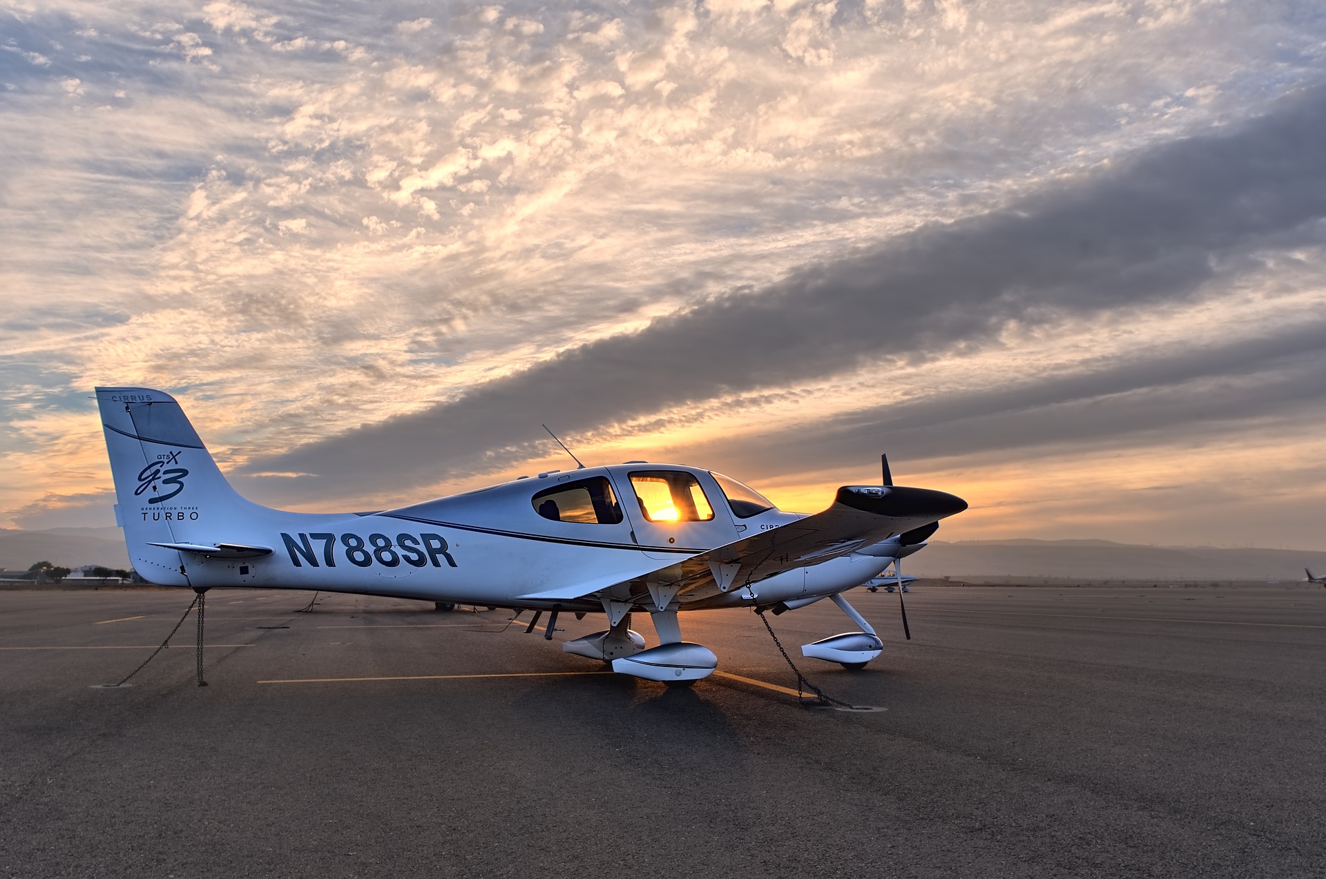 Cirrus SR22 at sunset